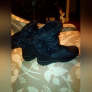 Totes water proof boots with plush lining size 8